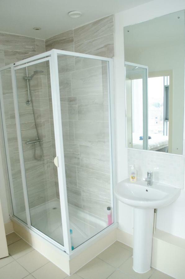 Penthouse In Liverpool City Centre - Free Parking - Balcony - By Happy Days Ngoại thất bức ảnh